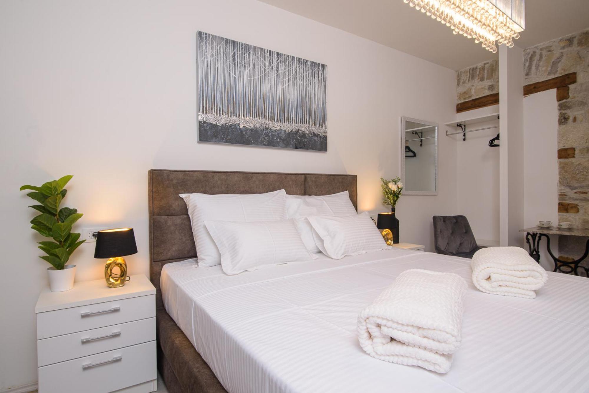 Rooms Bartul Τρογκίρ Εξωτερικό φωτογραφία