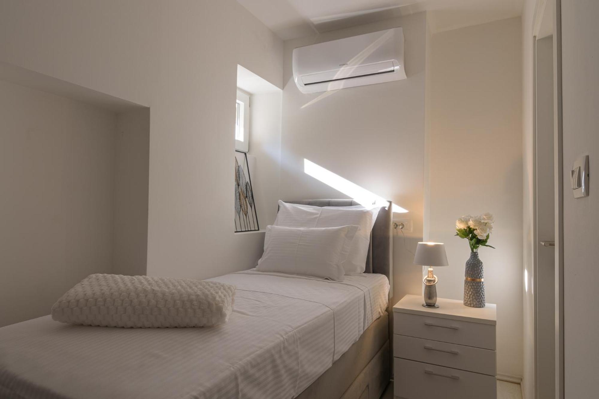 Rooms Bartul Τρογκίρ Εξωτερικό φωτογραφία
